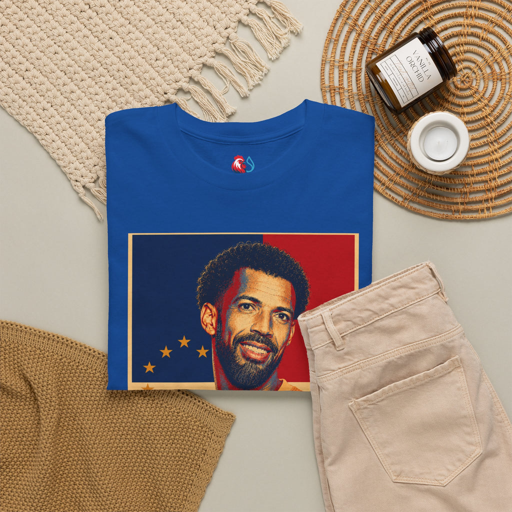 Vozinha Soccer Tee — Retro Player Poster Design