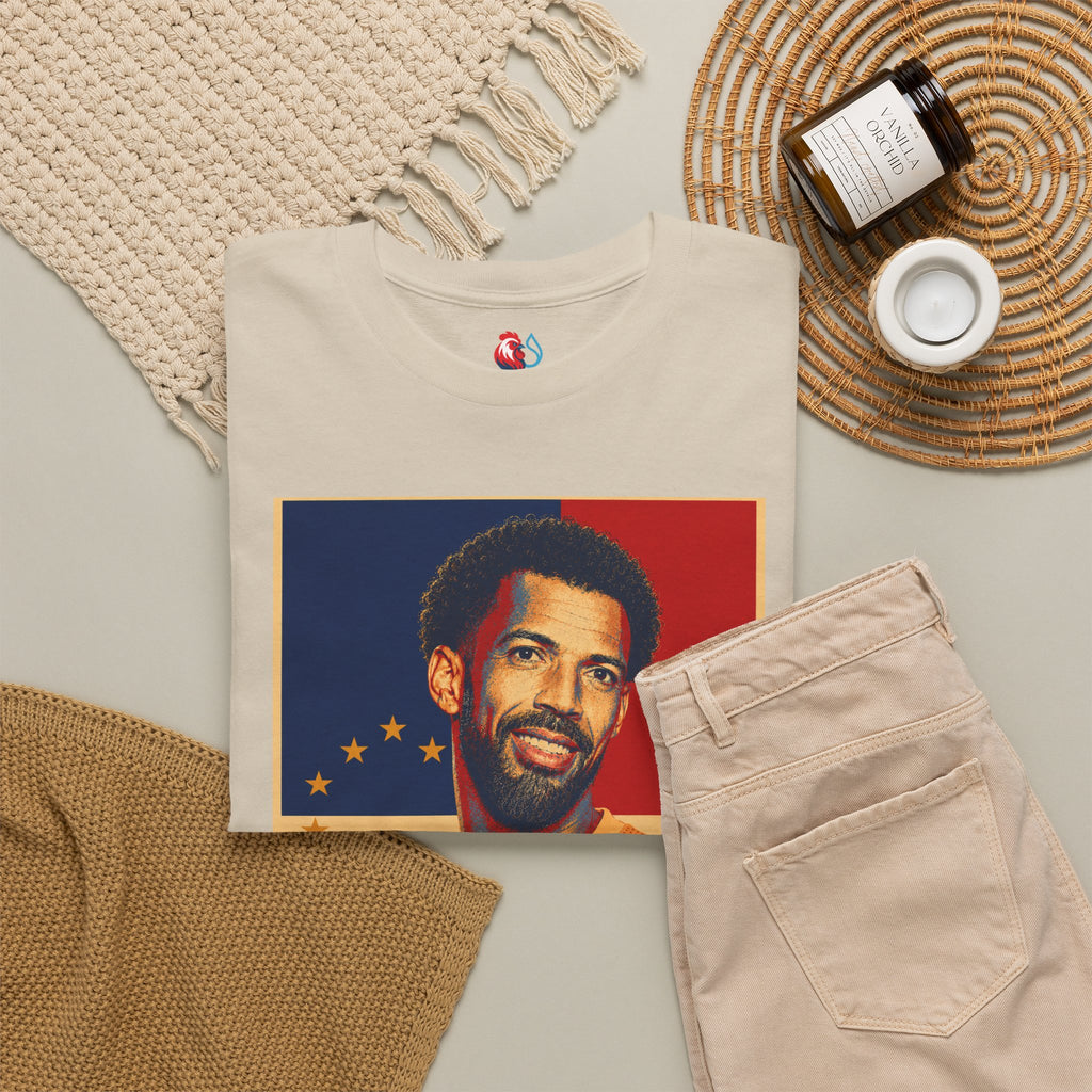 Vozinha Soccer Tee — Retro Player Poster Design